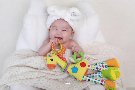 辽阳1岁宝宝流鼻涕打喷嚏